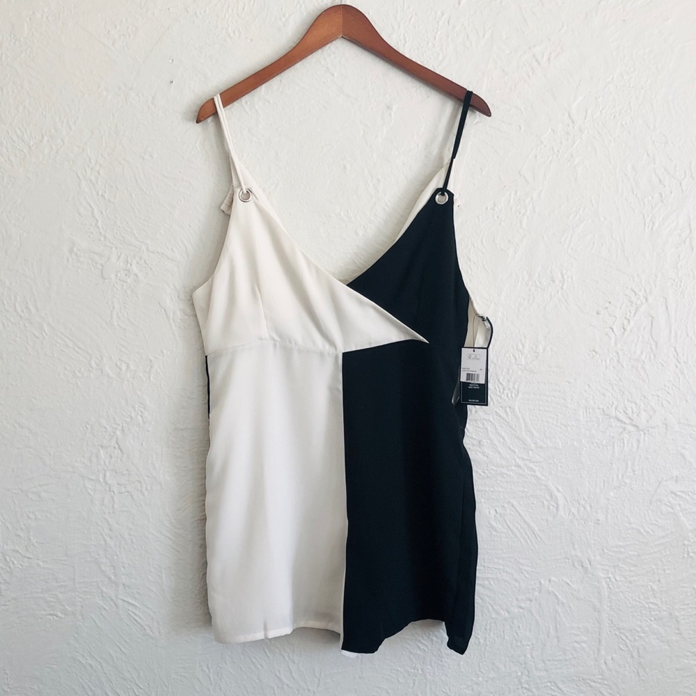 VOLCOM B|W Last Night Romper🖤